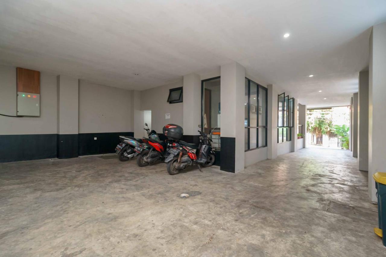 Reddoorz Plus Near Radio Dalam 3 Jakarta Exteriér fotografie