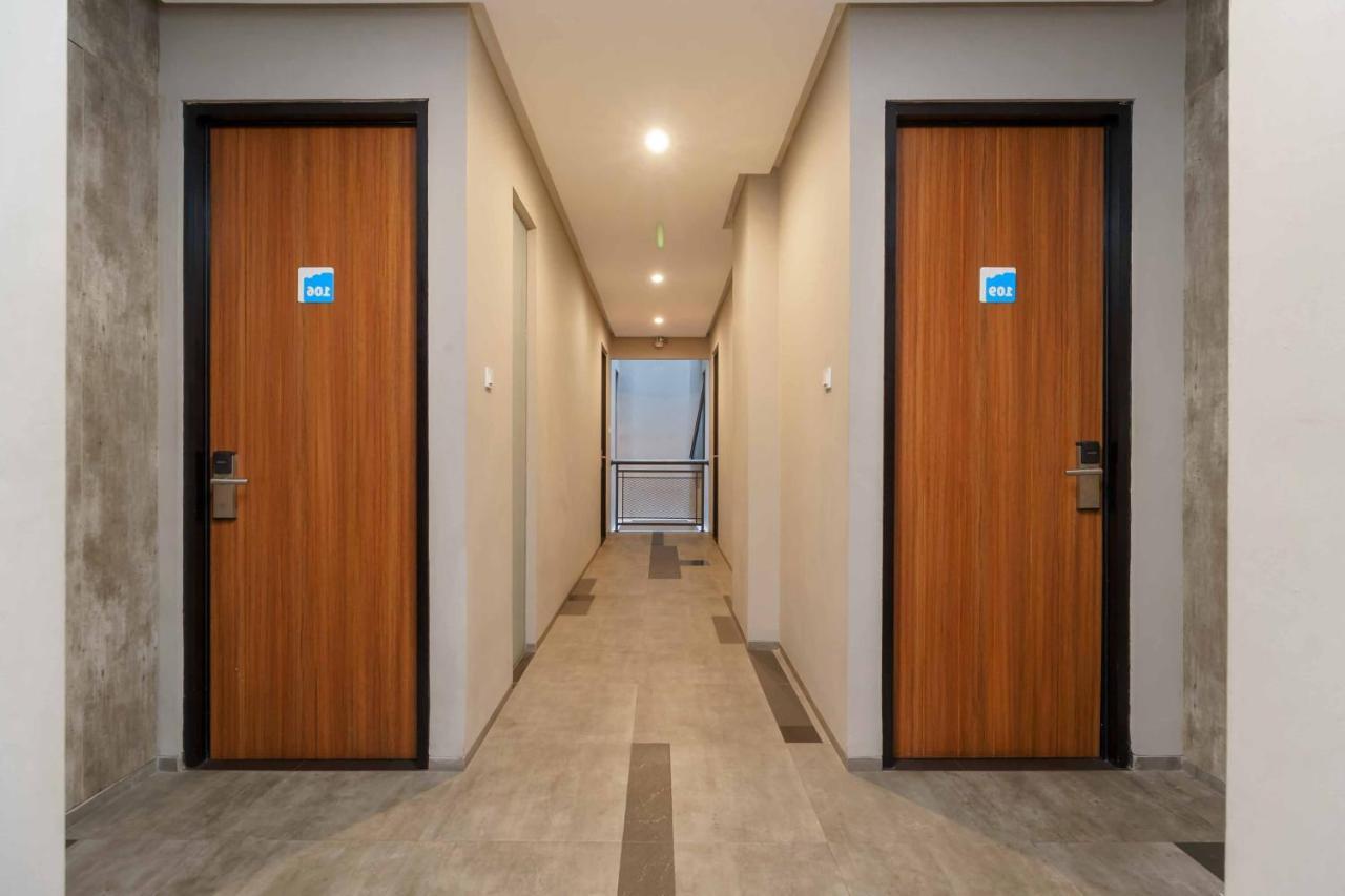 Reddoorz Plus Near Radio Dalam 3 Jakarta Exteriér fotografie