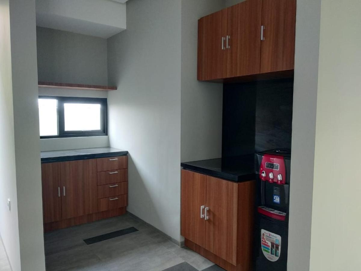 Reddoorz Plus Near Radio Dalam 3 Jakarta Exteriér fotografie