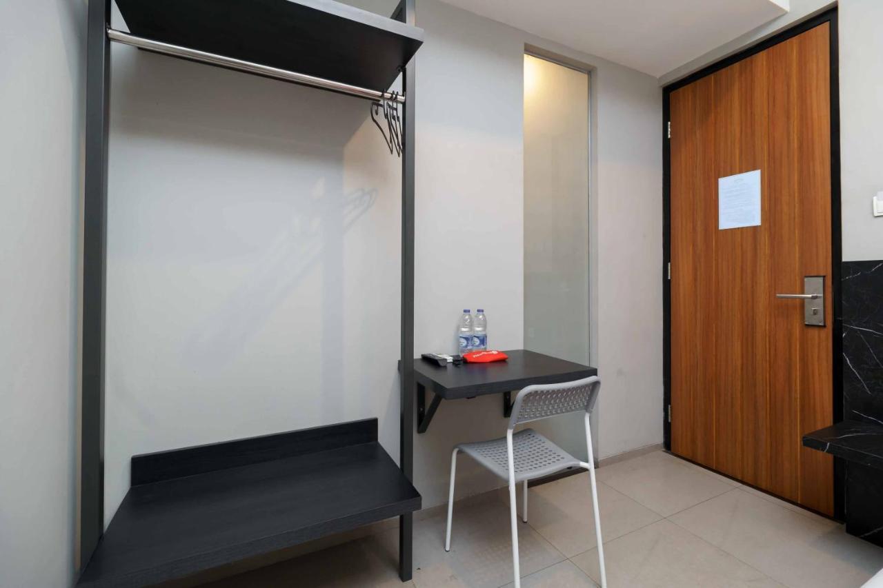 Reddoorz Plus Near Radio Dalam 3 Jakarta Exteriér fotografie