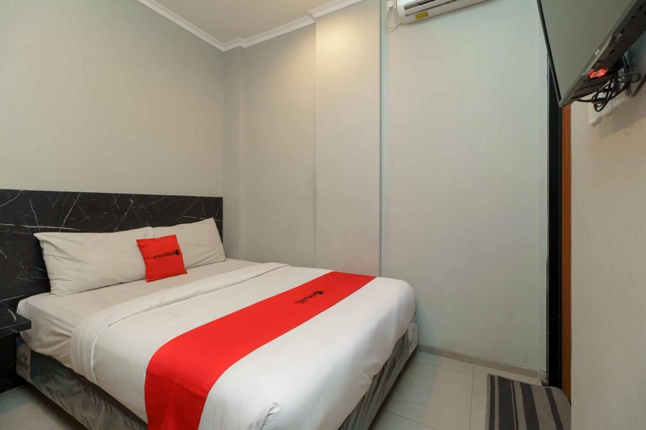 Reddoorz Plus Near Radio Dalam 3 Jakarta Exteriér fotografie